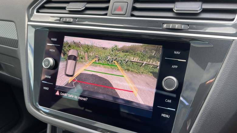 Volkswagen Tiguan 2.0 TDI 200 4Motion R-Line 5dr DSG Diesel Estate